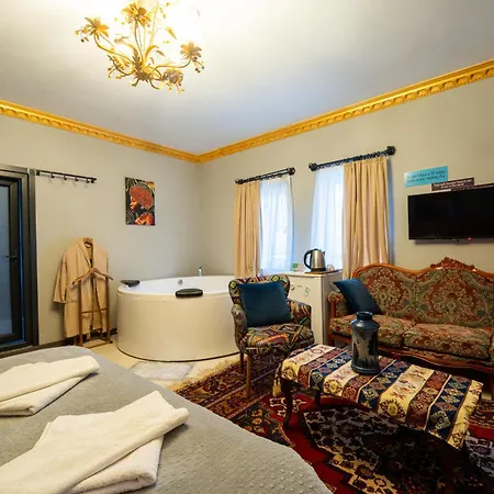 Alpha Stone House Otel 4*