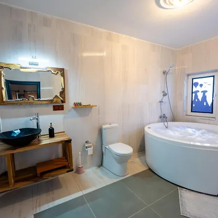 Otel Alpha Stone House 4*