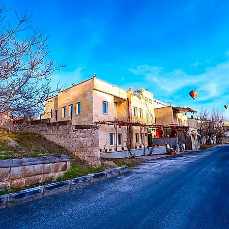 Otel Alpha Stone House
