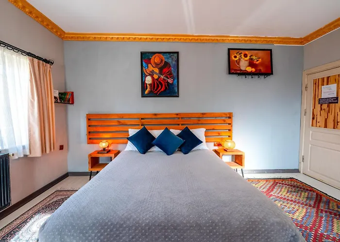 Alpha Stone House Hotel *