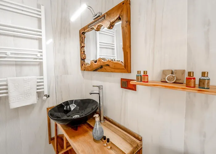 Hotel Alpha Stone House *